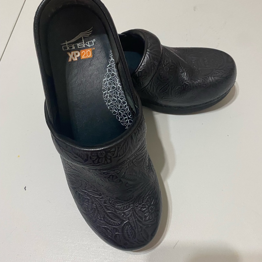 Dansko XP 2.0 women clogs, black leather